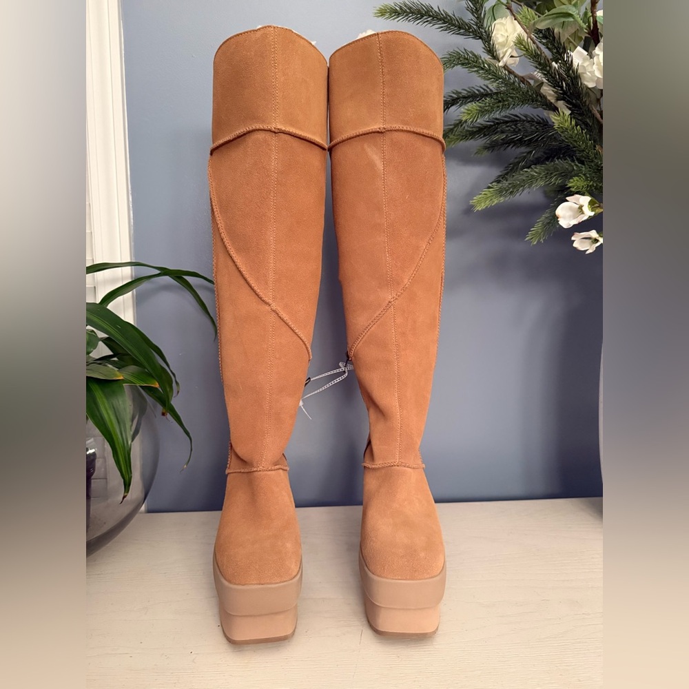 Ugg New Heights Platform Xtra 7.5 NO OFFERS